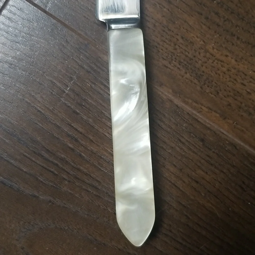 Set of 8 Westall Richardson vintage knives